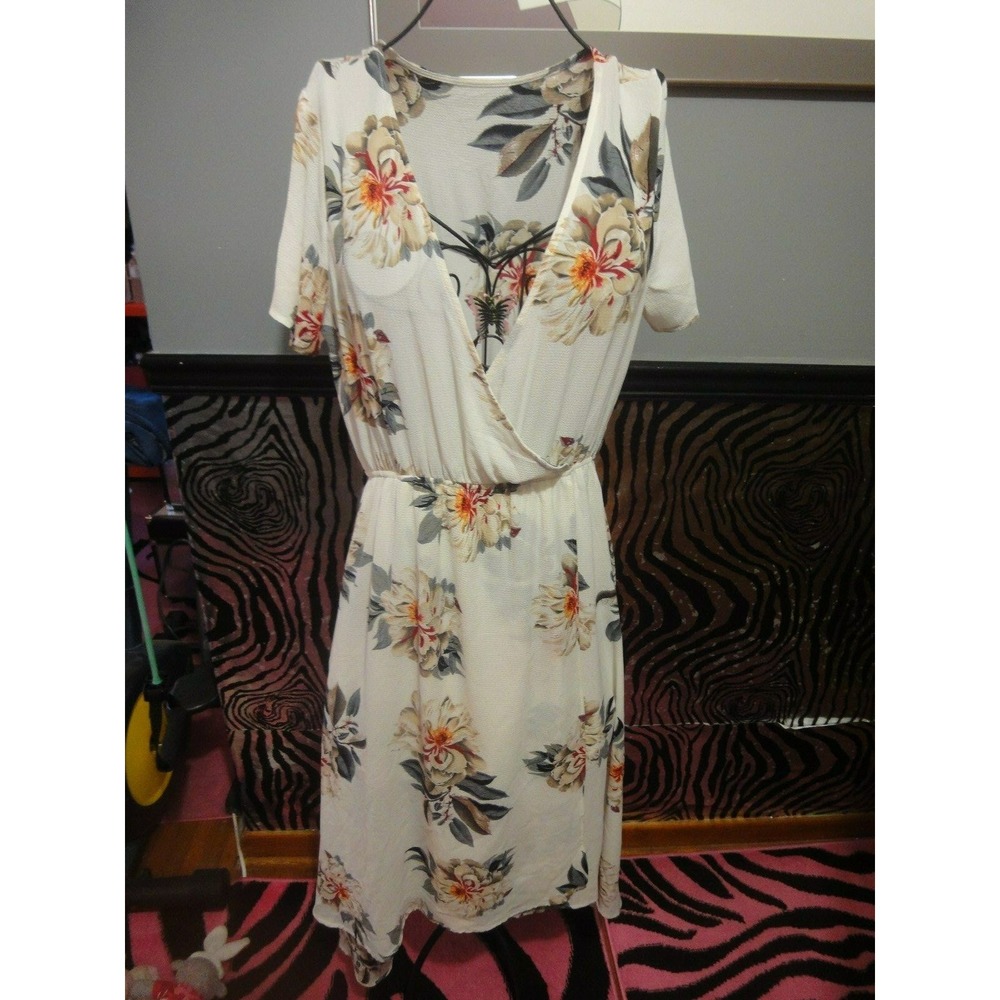 Juniors M floral flower v-neck dress with‎ lining
